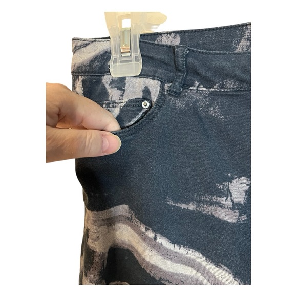 A pair of H & M pants in size 12 - Picture 3 of 6